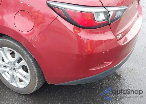 2017 Toyota Yaris Ia z USA, uszkodzony, nr VIN 3MYDLBYV7HY186725